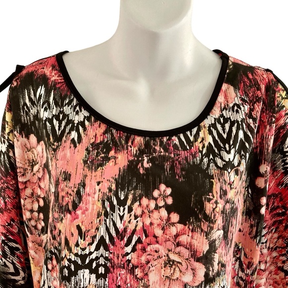 Hamilton | Floral Keyhole Sleeve Blouse NWOT - Picture 5 of 15